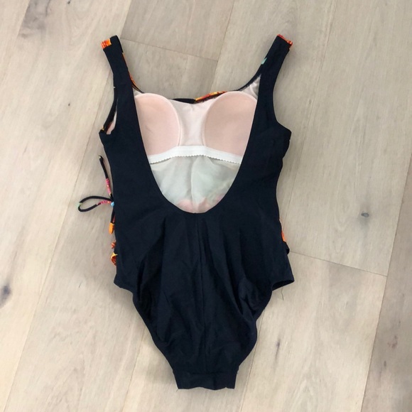 Swimsuit - Picture 2 of 4